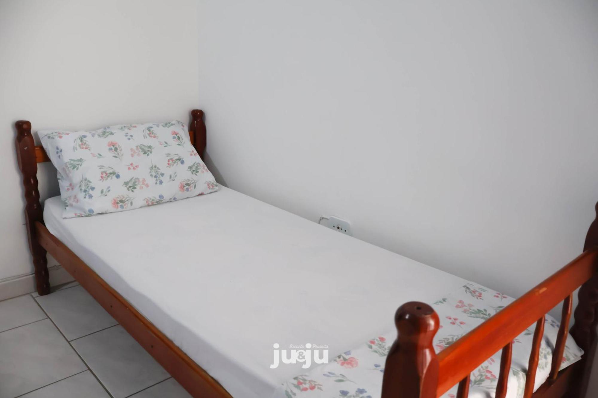Pousada Ju&Ju A 400 Mts Da Praia Pontal do Paraná Exteriör bild